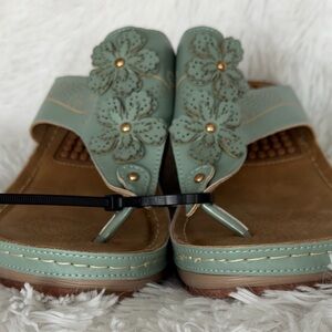 NWOT HARENCE Sandals W/ Arch Support & Massage Orthopedic Slip on Shoes Sz 45